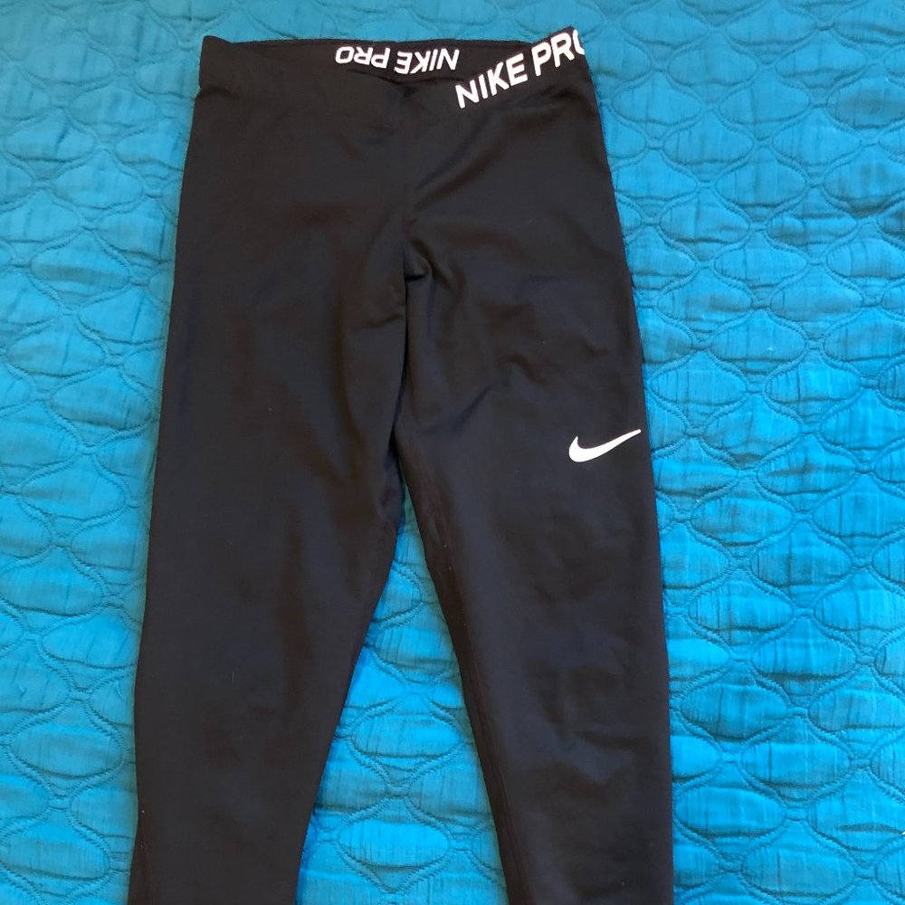 Black Nike Pro Athletic Leggings